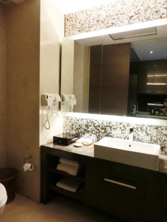 Estay Residence • Poly Central Pivot Cantão Quarto foto